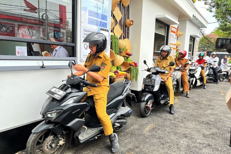 Kendaraan Menunggak Pajak di Purwakarta Bakal Dipasangi Surat Peringatan saat Parkir di Tempat Umum