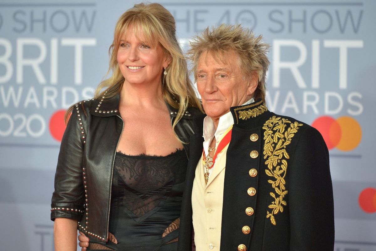 Penyanyi Rod Stewart dan istrinya Penny Lancaster.