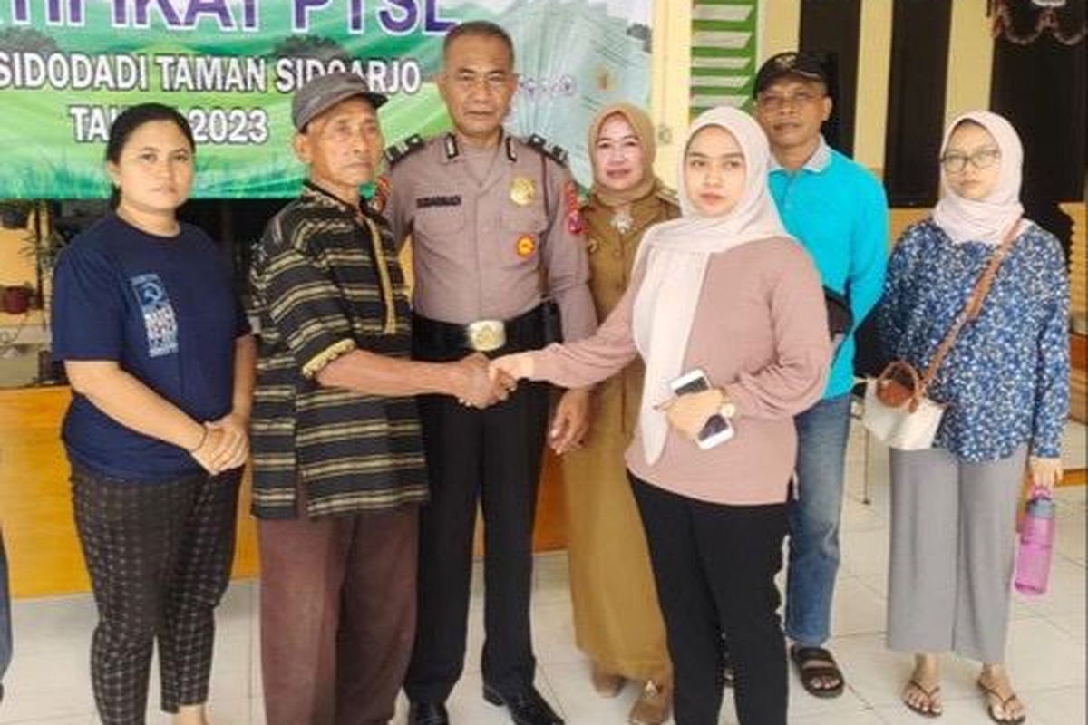 Proses mediasi antara korban dan pelaku teror lempar batu dan genting di Sidoarjo, Senin (15/1/2024).