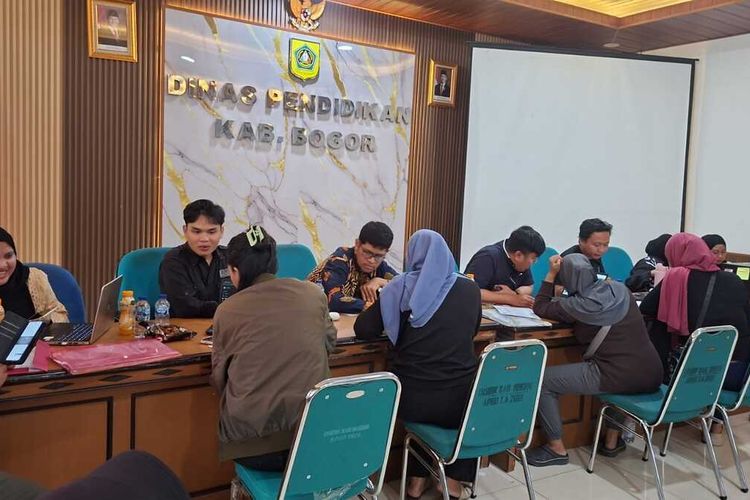 SPMB 2026, Disdik Bogor Buka Helpdesk atasi Kendala Teknis Warga