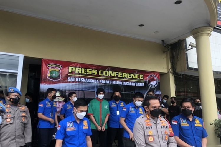 Press conference Anji di Polres Jakarta Barat