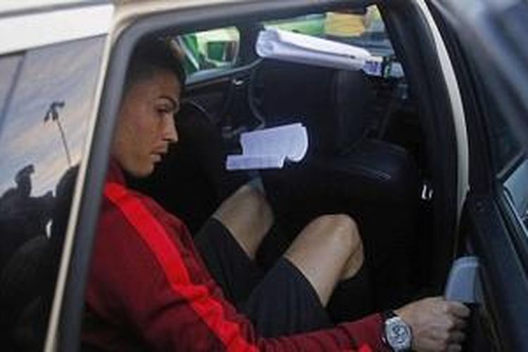 Ronaldo naik taksi di Lisbon