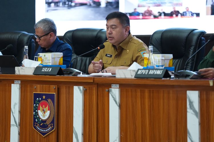 Sekjen Kemendagri Minta Pemda Perkuat Pengendalian Harga Pangan