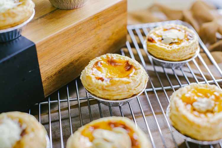 Portuguese egg tart orisinal ala Holyegg Jakarta.