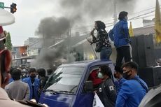 Demo di Tasikmalaya, Gerbang Kantor DPRD Roboh Dijebol Massa