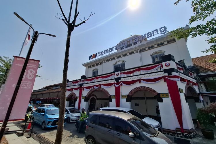 KAI Hias Stasiun dengan Nuansa Merah Putih, 160.770 Pelanggan Bergerak Selama Libur HUT RI