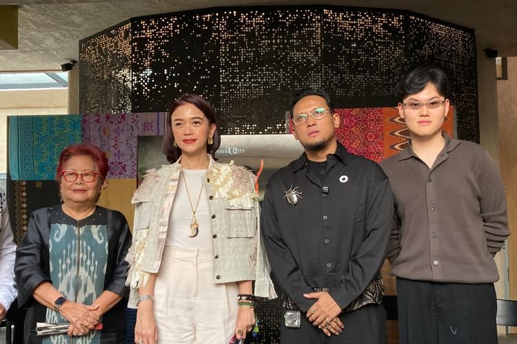 Cita Tenun Indonesia Angkat Tenun Lewat 