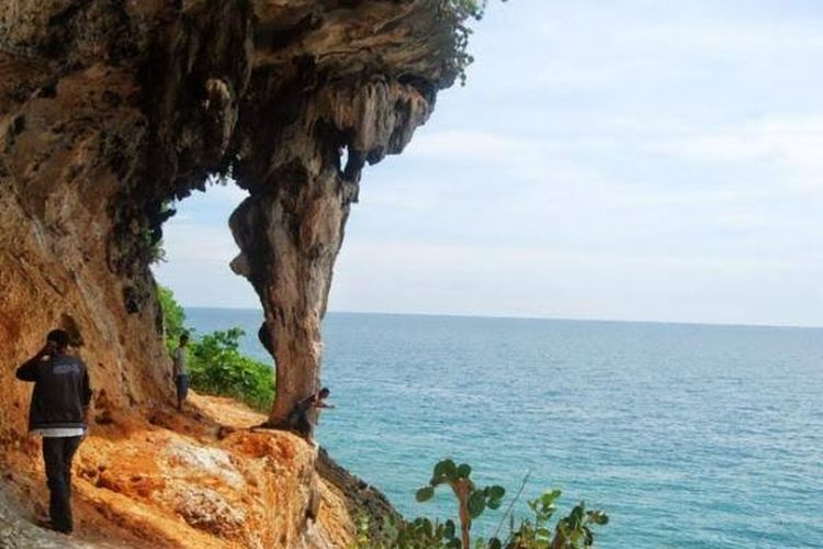 Pulau Gili Iyang di Kabupaten Sumenep.