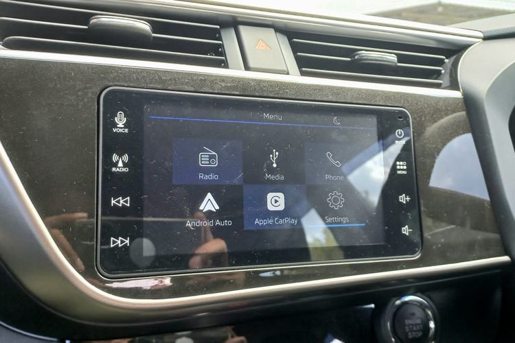 Head unit Daihatsu New Sirion