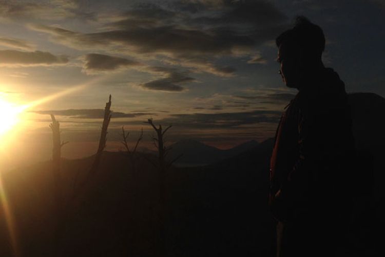 Bukit Sikunir, di Desa Sembungan, Kecamatan Kejajar, Kabupaten Wonosobo, Jawa Tengah menjadi destinasi favorit wisatawan, Selasa (20/3/2018).