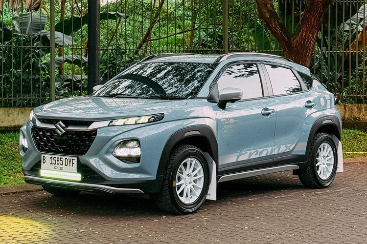 Suzuki Fronx milik Den Dimas 