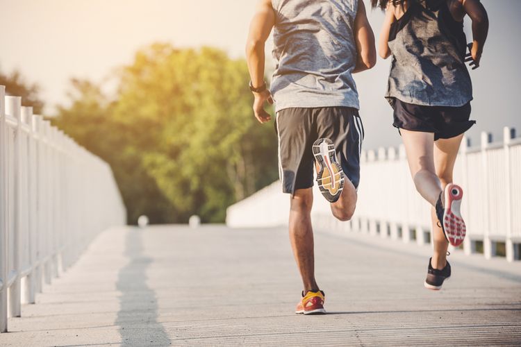 Jogging dan lari sangat baik sebagai olahraga untuk menurunkan berat badan