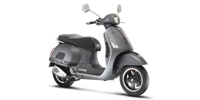 Vespa GTS 300 SUper Sport.