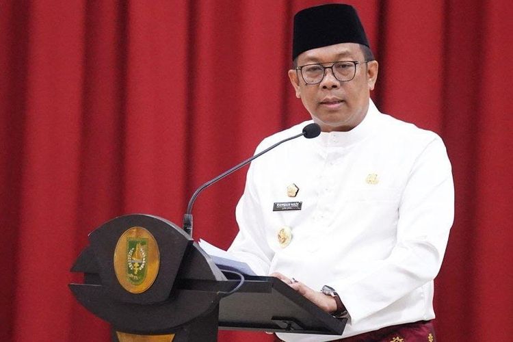 Penjabat (Pj) Gubernur Riau, Rahman Hadi, mengimbau masyarakat untuk menjaga situasi tetap kondusif selama masa tenang pada 24?26 November 2024.