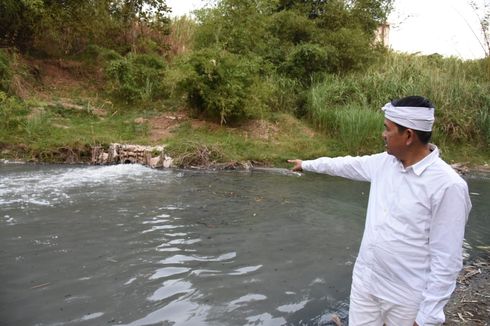 Baru Dilantik Jadi Anggota DPR, Dedi Mulyadi Langsung Terjun Tangani Sungai Tercemar