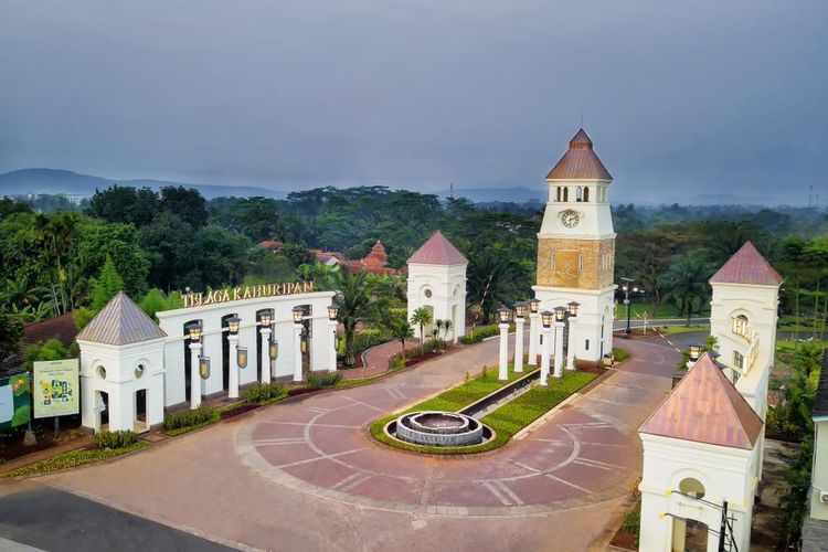 Telaga Kahuripan berlokasi di kawasan Kemang, Bogor.