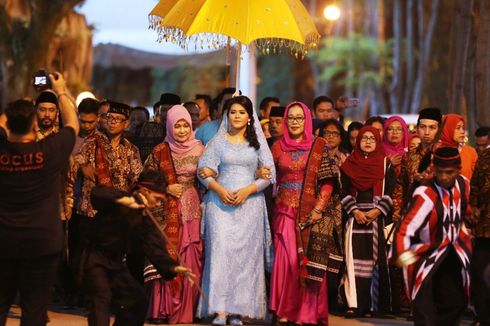 Bergaun Biru Langit, Kahiyang Cantik bak Putri Raja