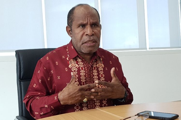Ketua DPR Papua Yunus Wonda