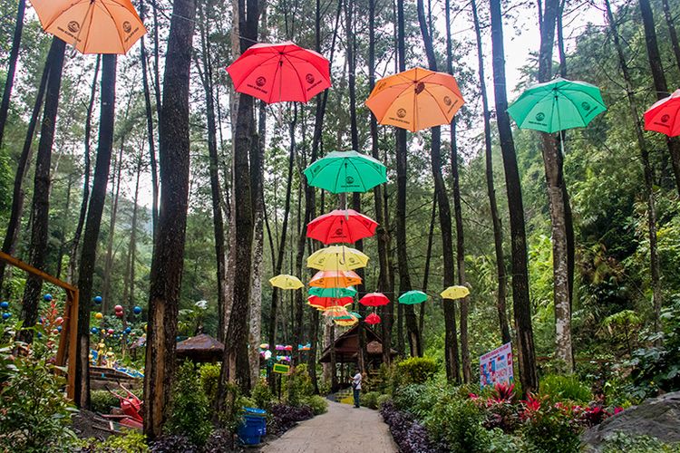 Kisah Legenda Jaka Tarub Dan Bidadari Di Srambang Park Ngawi