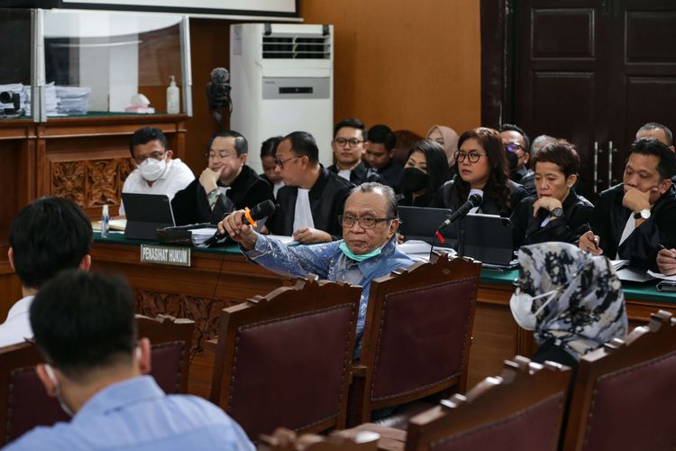 Jaksa Penuntut Umum menghadirkan 5 orang saksi ahli saat sidang dengan terdakwa kasus pembunuhan berencana Brigadir Nofriansyah Yosua Hutabarat atau Brigadir J, Kuat Ma'ruf, Ricky Rizal, Richard Eliezer, Putri Candrawathi, dan Ferdy Sambo di Pengadilan Negeri Jakarta Selatan, Senin (19/12/2022).