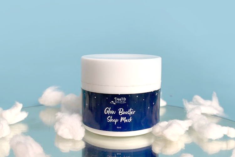 Glow Booster Sleep Mask.

