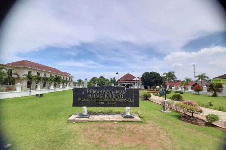 Rumah dan Sumur Bung Karno