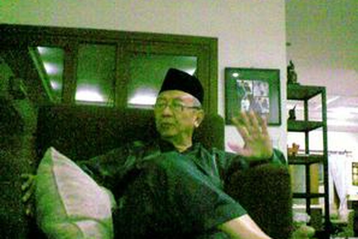 Shalahuddin Wahid (67), adik kandung mantan Presiden Alm. Abdurrahman Wahid, mencalonkan diri sebagai Ketua Umum Pengurus Besar Nadhlatul Ulama (PBNU). Pria yang akrab dipanggil Gus Sholah ini berkomitmen untuk mengembalikan NU ke posisinya semula sebagai basis kekuatan masyarakat sipil, lepas dari kepentingan politik praktis.