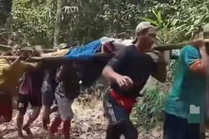 Ironi Perbatasan Negeri, Orang Sakit Ditandu Naik Turun Bukit, Perjalanan ke Pustu Butuh 8 Jam