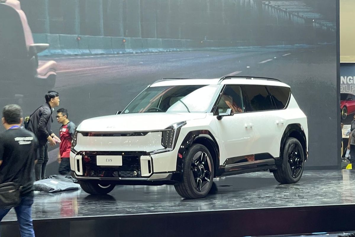 Mobil listrik Kia EV9 ikut dipamerkan pada GIIAS 2023