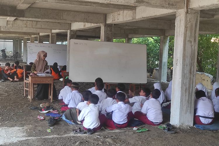 2 Bulan Belajar di Kolong, Siswa SDN Bedono 1 Akhirnya Tempati Ruang Kelas Besok