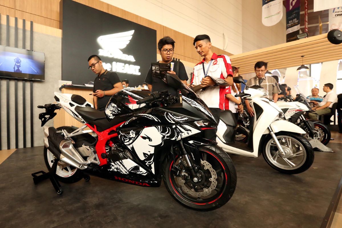 Honda CBR250RR jadi bintang pameran untuk AHM di GIIAS 2017.