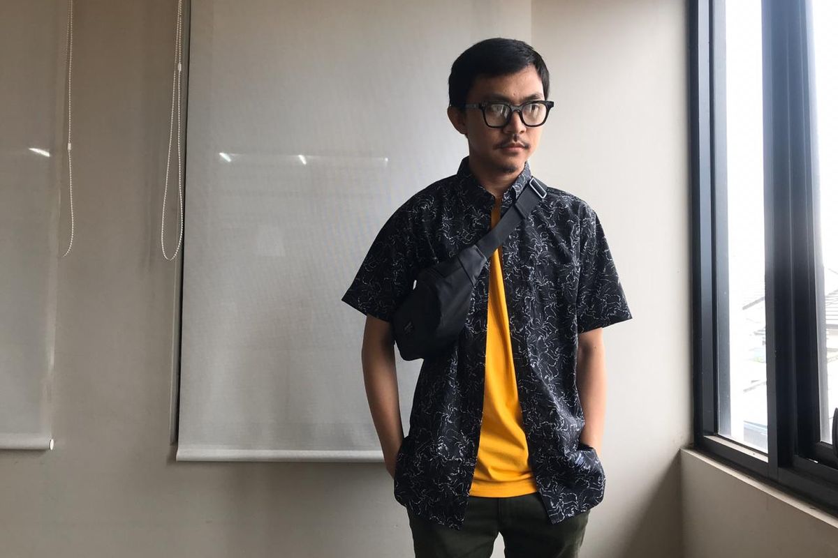 Kemeja pattern hawaiian dan flanel semakin diminati masyarakat. 