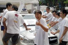 Nenek 70 Tahun Ini Pegang Mobil Berjam-jam demi Subaru XV