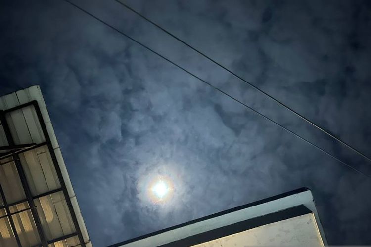 BMKG: Gerhana Bulan Total Dapat Dilihat di Kepri, Meski Awan Tipis Menyelimuti Langit