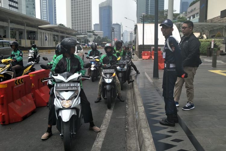 Jalur sepeda di MH Thamrin, Jakarta Pusat, Jumat (20/9/2019).