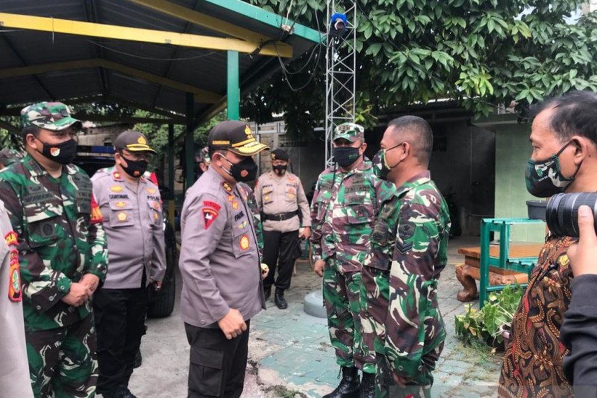 Kunjungan Kapolda Metro Jaya Irjen Pol Fadil Imran di Koramil 04/CK Jakarta, Jumat (27/11/2020).