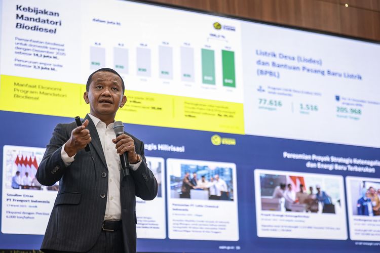 Menteri Energi dan Sumber Daya Mineral (ESDM) Bahlil Lahadalia menyampaikan paparan pada konferensi pers capaian kinerja Kementerian ESDM tahun 2025 di Jakarta, Kamis (8/1/2026). 