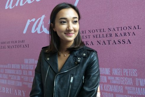 Merasa Kesulitan, Carissa Perusset Sempat Menangis Jalani Shooting Film Perdananya