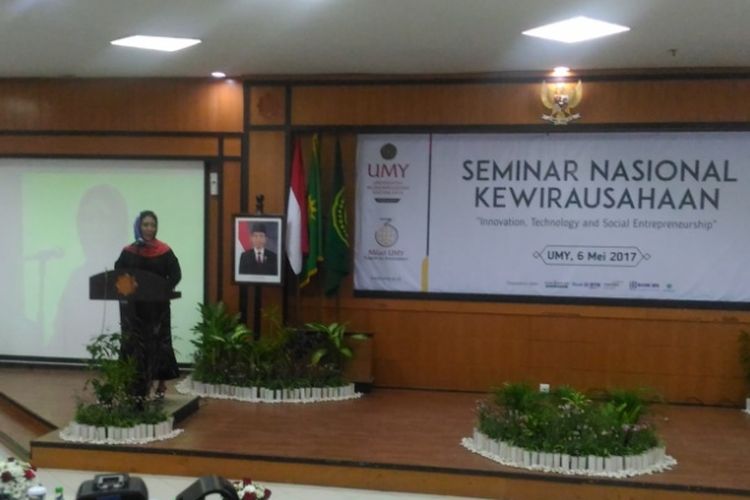 Menteri Kelautan dan Perikanan, Susi Pudjiastuti, menjadi pembicara dalam acara seminar wirausaha di Universitas Muhammadiyah Yogyakarta (UMY), Ring Road Barat, Sabtu (6/5/2017).