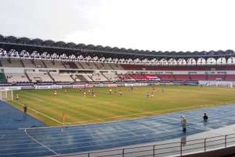 Suasana Philippine Sports Stadium menjelang laga Piala AFF 2016 kontra Thailand, Sabtu (19/11/2016).