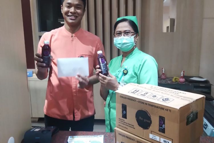 Re.juve membagikan Cold-Pressed Juice dan Re.juve SHOT’s kepada lebih dari 5.000 tenaga kesehatan di Jabodetabek, Surabaya dan Bali.