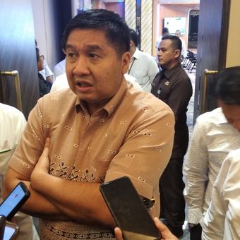 Menteri Perumahan dan Kawasan Permukiman (PKP) Maruarar Sirait seusai dapat optimalisasi KPR Sejahtera FLPP di Gedung BJB, Jalan Naripan, Kota Bandung, Senin (2/6/2025).