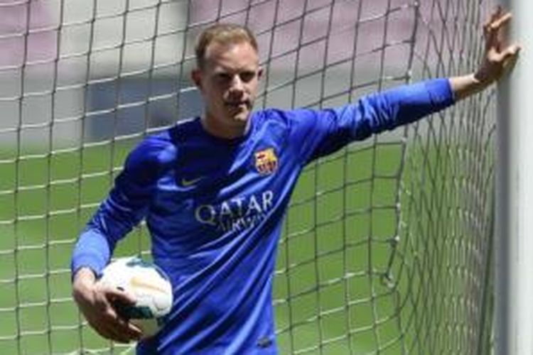 Kiper Barcelona asal Jerman, Marc-Andre ter Stegen.