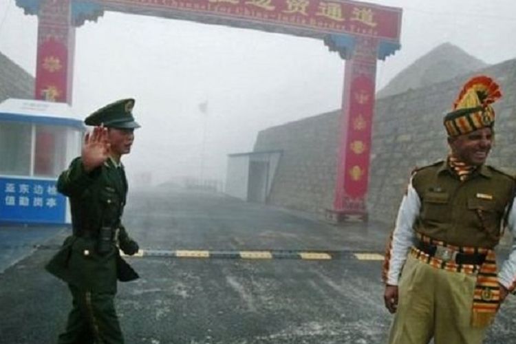 Pada Mei lalu, tujuh orang tentara China dan empat orang tentara India mengalami cedera.