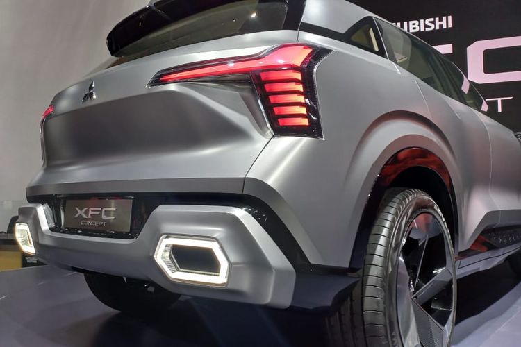 Mobil konsep Mitsubishi XFC Concept dipamerkan pada Indonesia International Motor Show (IIMS) 2023