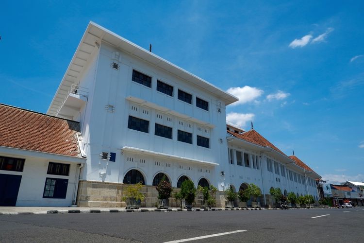 Gedung British American Tobacco di Cirebon.