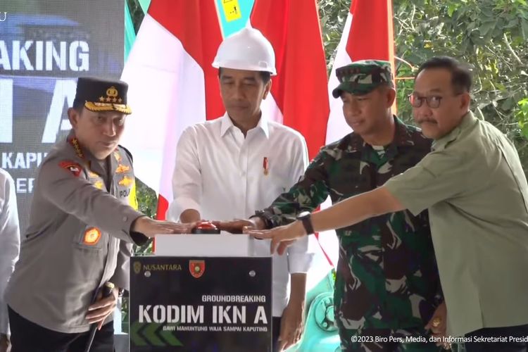 Presiden Joko Widodo (Jokowi) telah memulai pembangunan gedung Komando Distrik Militer (Kodim) di Ibu Kota Nusantara (IKN) pada Kamis (21/12/2023).