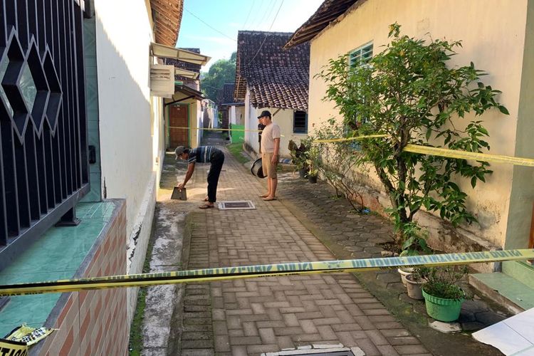 LOKASI PEMBUNUHAN-Inilah lokasi pembunuhan pensiunan pegawai RRI Madiun, Aris Budianto di Gang Dua, Jalan Sentul Keluaran Banjarejo, Kecamatan Taman, Kota Madiun, Jawa Timur