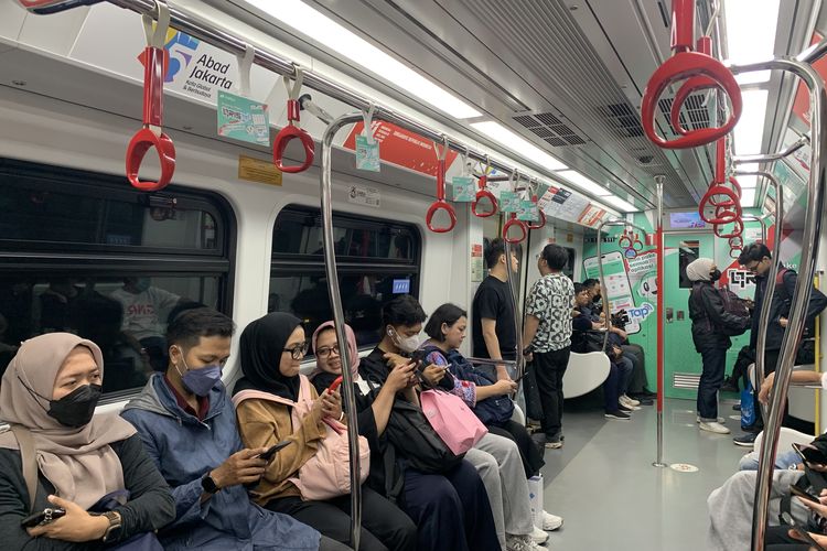 Trying Out the Kelapa Gading-Manggarai LRT: Complete the Trip in 30 Minutes