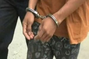 Polisi Tangkap 2 Penyiram Air Keras ke Pengendara Motor Listrik di Cengkareng Jakbar